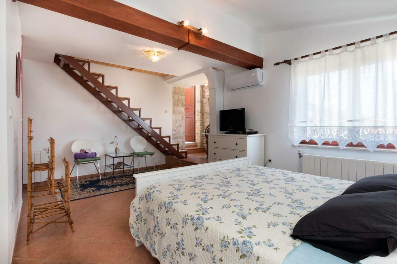 Apartments Ariana PUY Exterior foto